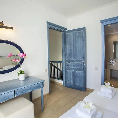 Nausicaa Luxury Villa